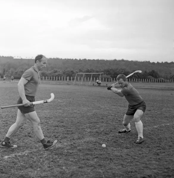 Современный хоккей на траве.